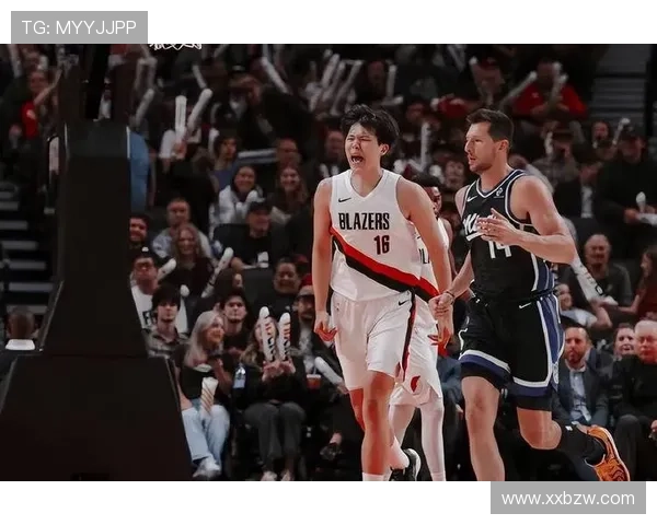 小萨赛季首秀关键补篮2+0准绝杀砍下12分12篮板展现全能表现 小萨赛季首秀关键补篮2+0准绝杀砍下12分12篮板展现全能表现