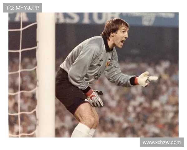 瓦伦西亚传奇门将奥乔托雷纳因病去世 享年64岁 追悼伟大足球人生